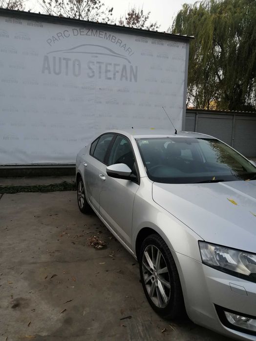 Dezmembram Skoda Octavia 3