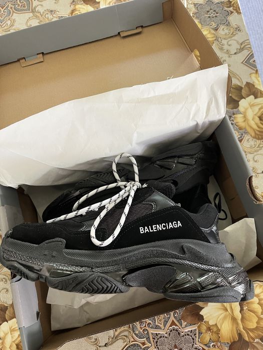 Balenciaga triple s