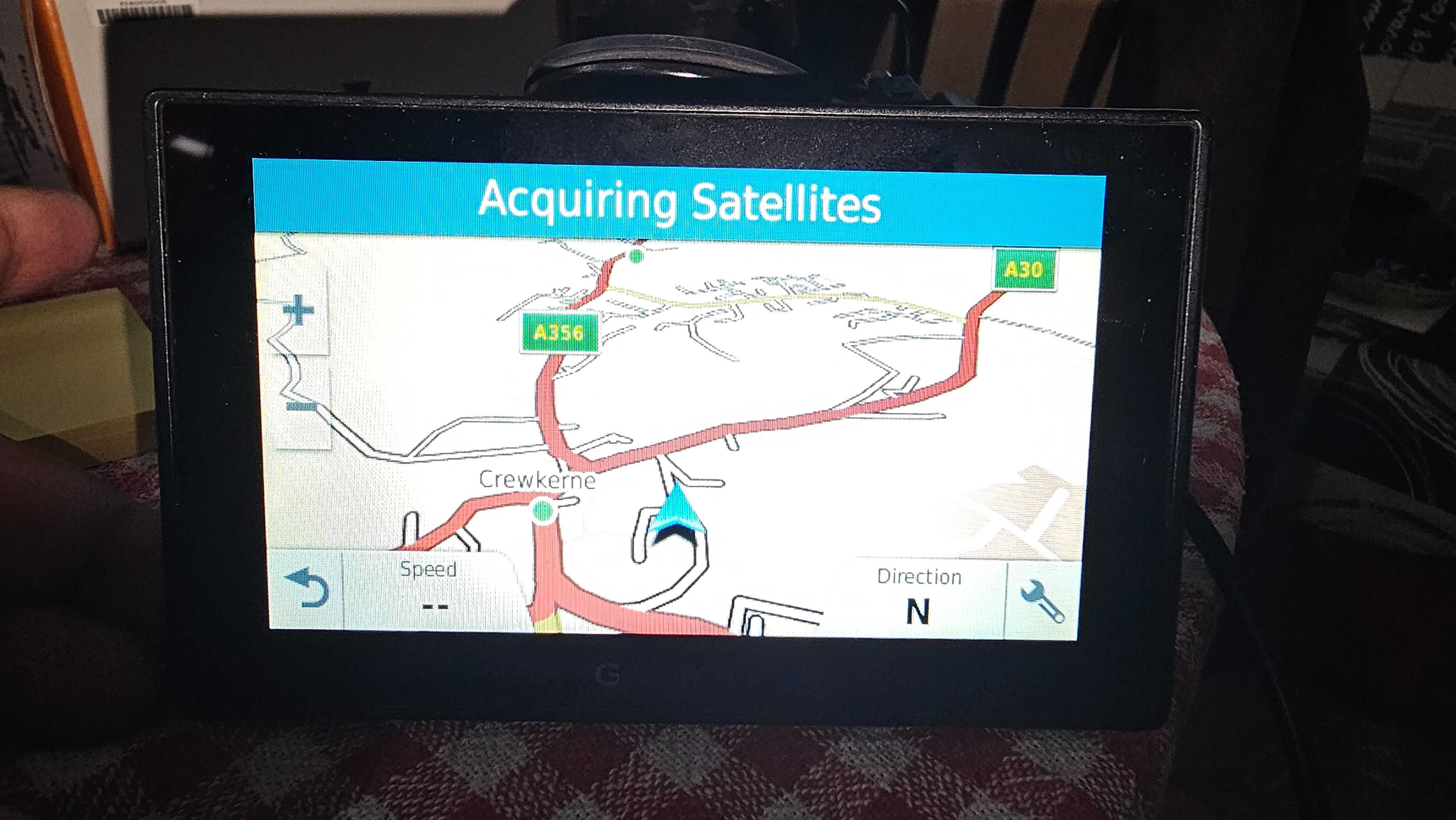 Навигация Гармин GARMIN Drive Smart 50 LM с зарядно за кола и стоика