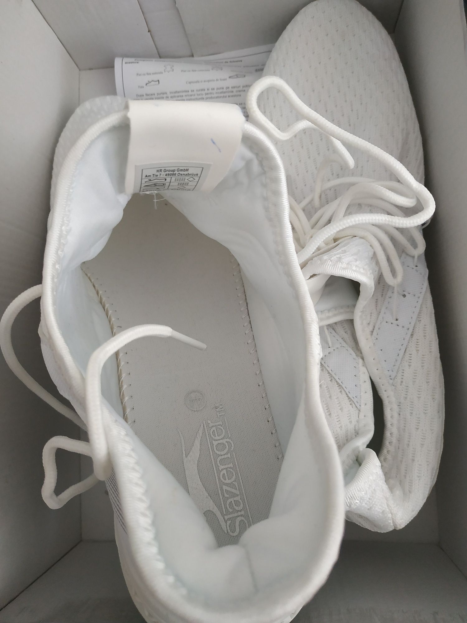 Papuci, pantofi, adidasi Slazenger, 44, alb, Anglia, UK, nou