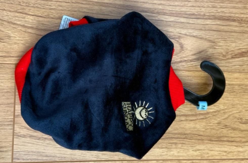 Haine pisici și căței