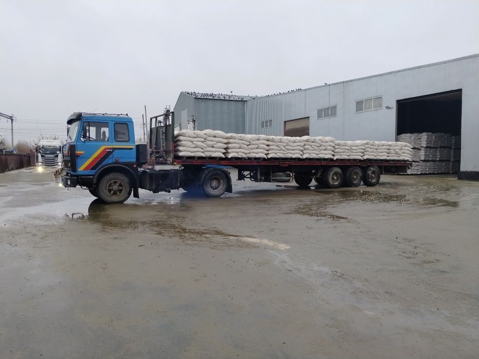 Продам МАЗ с полуприцепом.