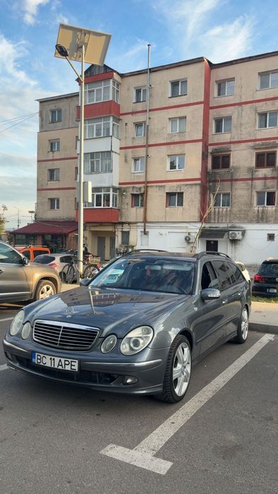 Vând AUTOUTILITARA N1 Mercedes W211