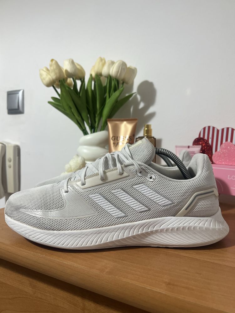 Оригинални маратонки Adidas 44 номер