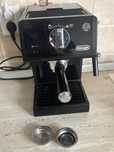 Vand expresor de cafea deLonghi in stare perfecta de functionare