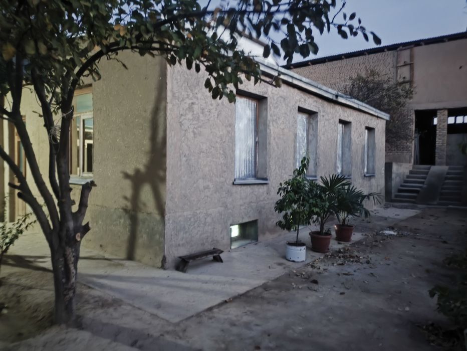 Hovli sotiladi 6 sotix