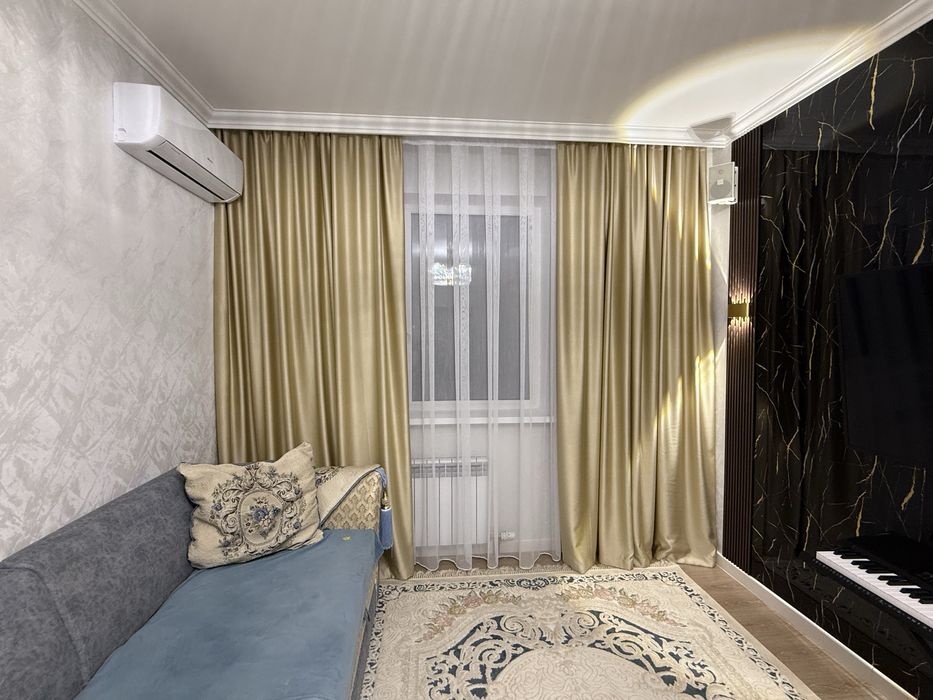 Продаю шторы хюрем золотого цвета