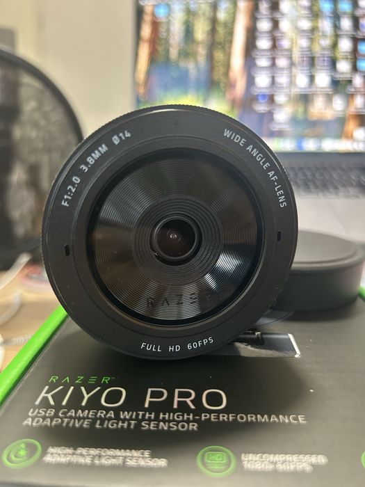 Razer Kiyo Pro – професионална Full HD уеб камера