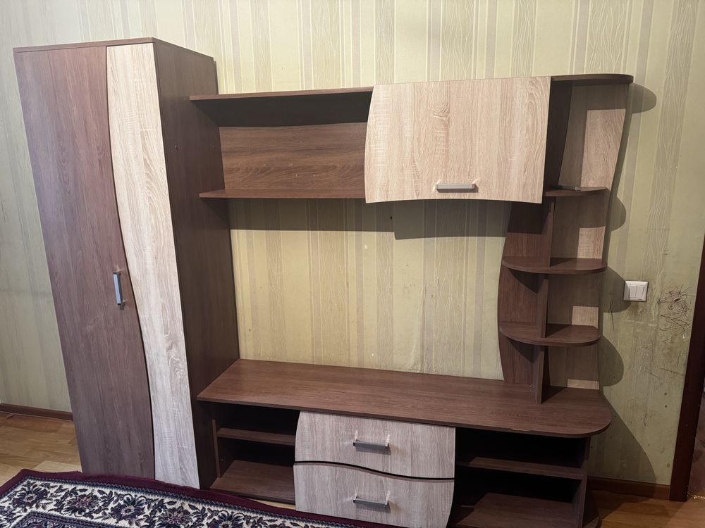 Срочно продам стенку от  евромобель