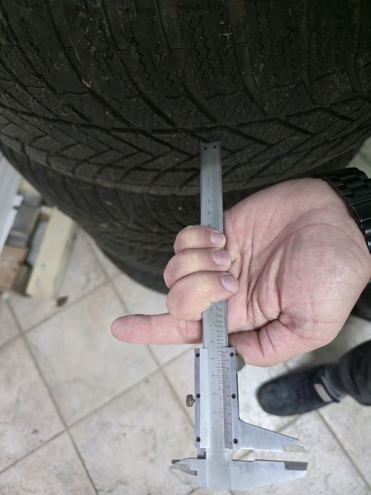 Зимни гуми Bridgestone 255 55 18