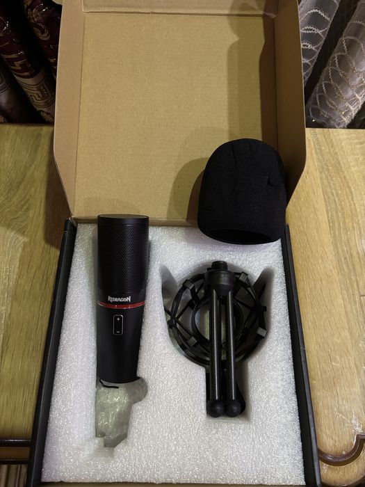 Mikrafon Redragon Blazar GM 300 (Yangi Full komplekt)