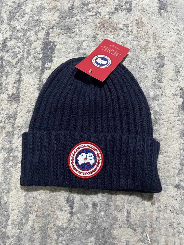 Beanie uri/Fesuri Diferite brand uri