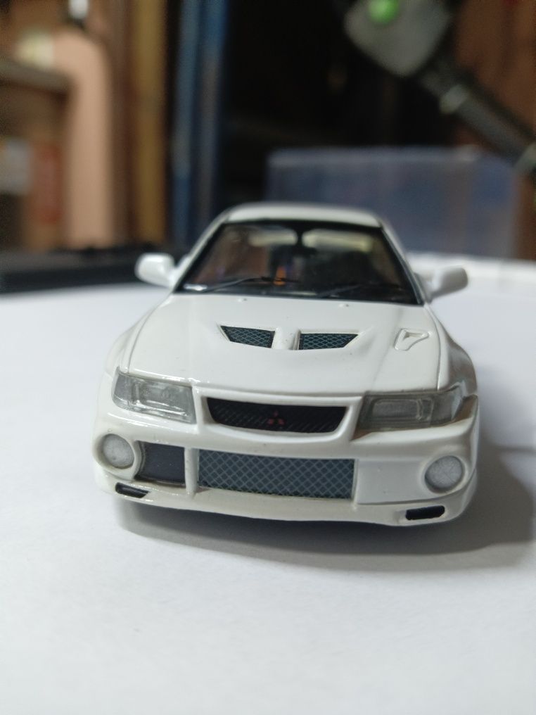 Моделька 1:43 Митсубиси Лансер