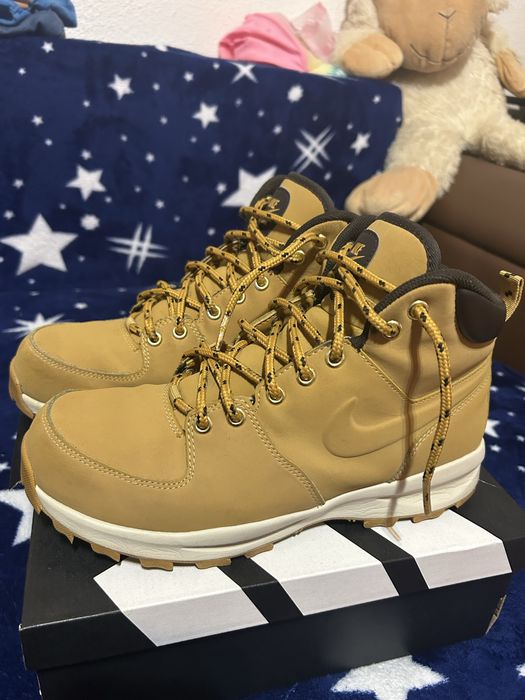 Ghete nike manoa