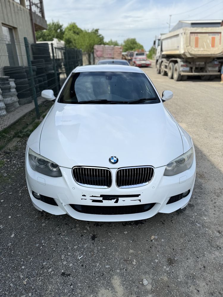 Dezmembrez bmw e92 / 330d / pachet m e92 facelift / volan cu padele m