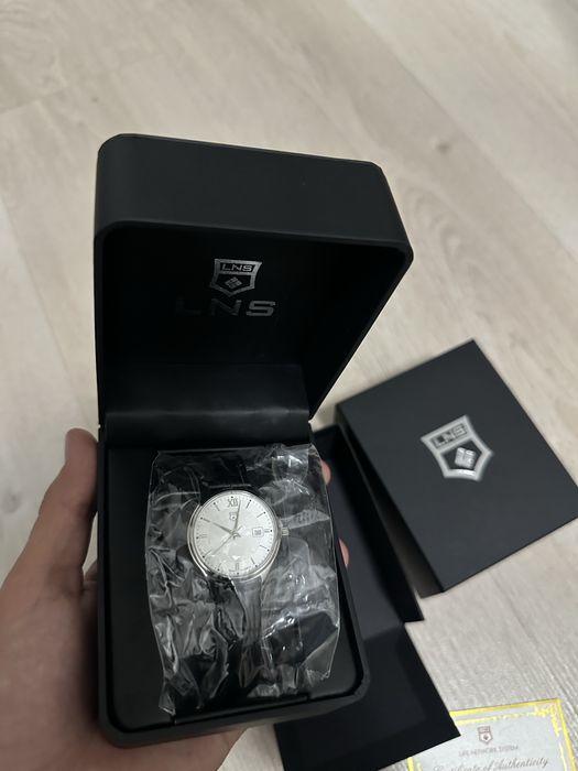 Ayollar uchun Shveytsarskiy mexanik soat. LNS kom tomonidan ishlangan