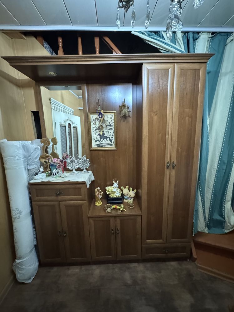 прихожий шкаф с освещением