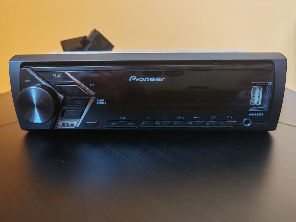 Pioneer player auto USB