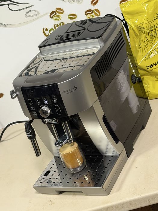 Кафемашина кафе автомат delonghi magnifica s smart с гаранция