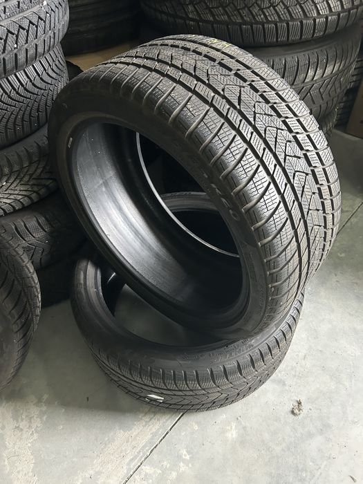 Зимни Гуми 275 35 20 PIRELI sottozero 3 dot 23/19