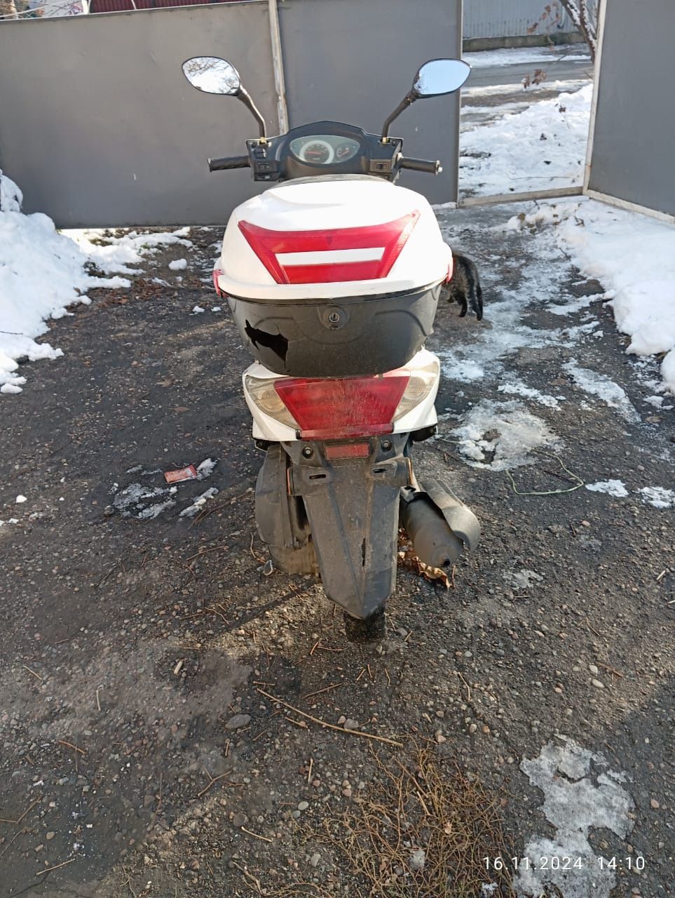 Продам срочно м8