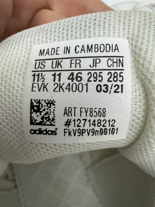 Incaltaminte :ADIDAS . Purtati o singura data ,