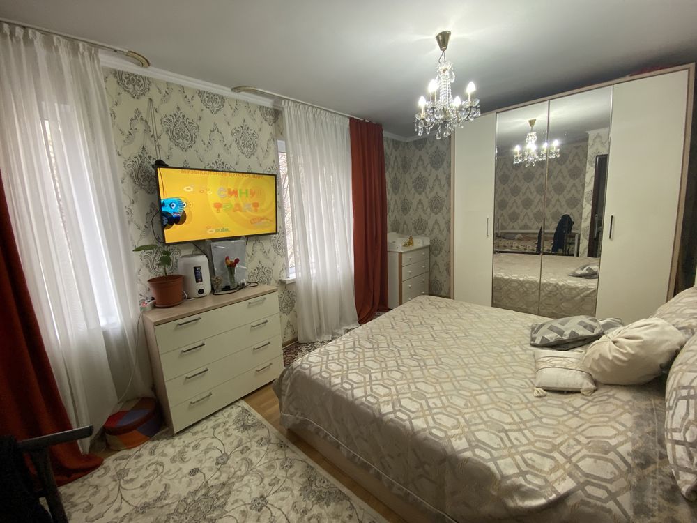 Продам спальный гарнитур фирмы Шатура Белоруссия