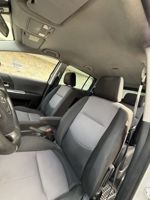 Mazda 5 2.0D 7 Места Климатроник 5/100 Разход Всичко платено