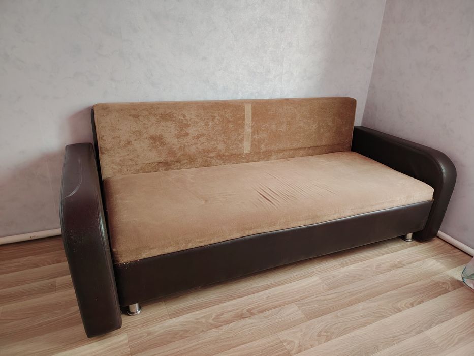 Продам Диван срочно