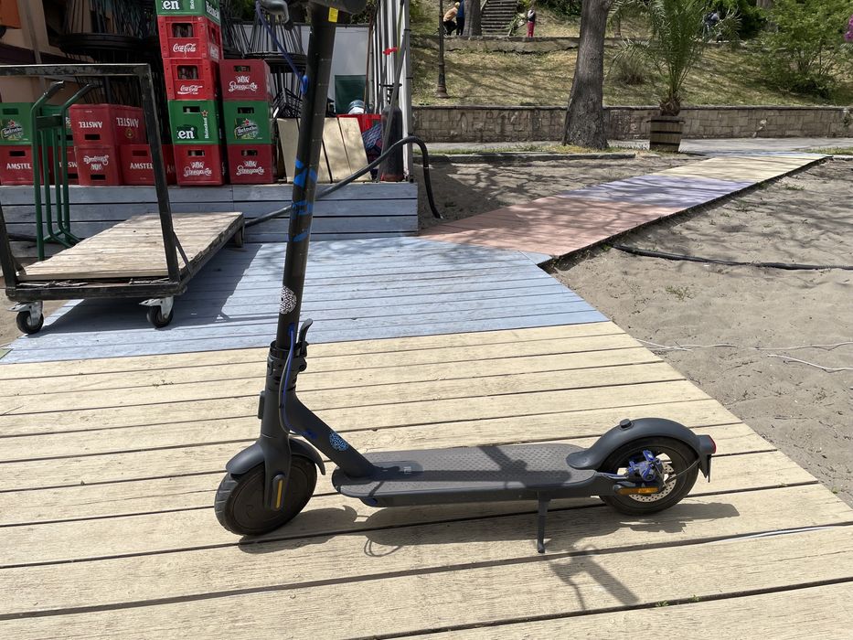 Xiaomi Mi Electric Scooter 3, мотор300 W!