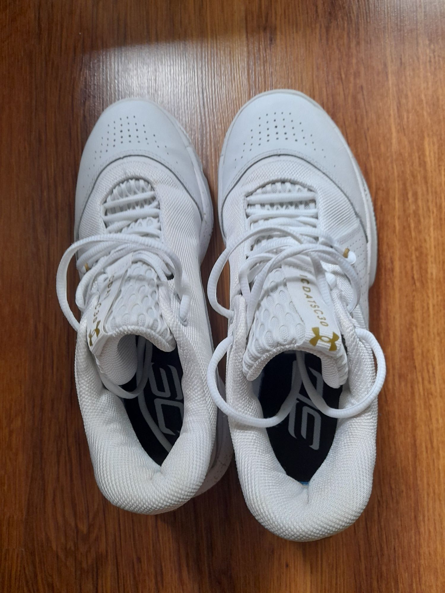 Under Armour мъжки кецове 43 номер.