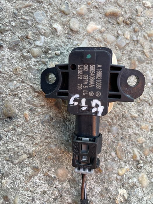 Senzor airbag Mercedes CLA a b class A166 821 03 51