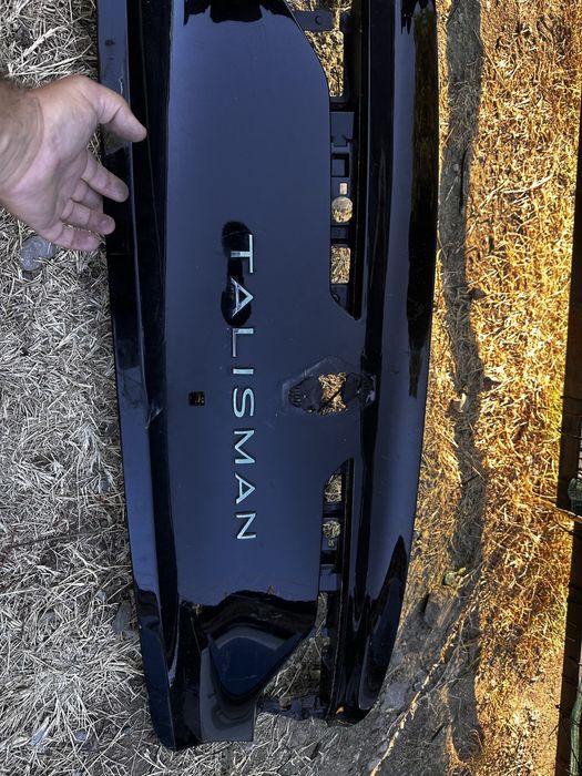 Ornament hayon renault talisman.