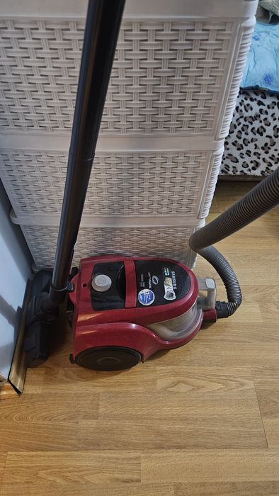 Пылесос Samsung 1600W