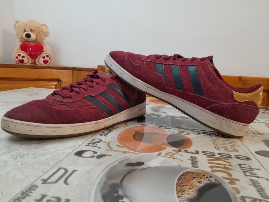 Adidași adidas originali