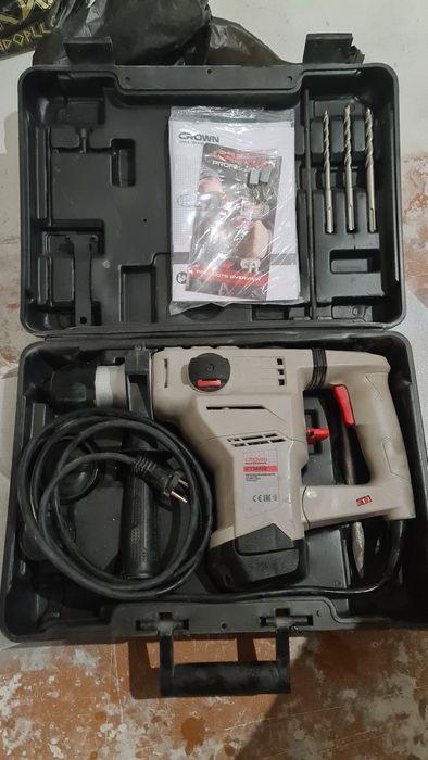 Продам перфоратор Crown CT18102