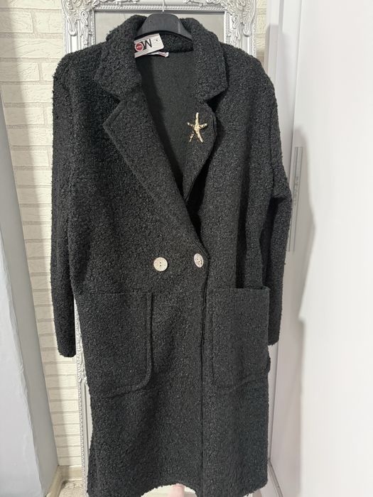 Дамско палто в черно и бежово