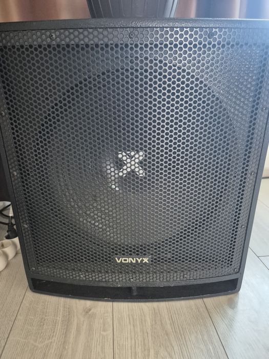 Bas activ 800W, olosit doar in casa.