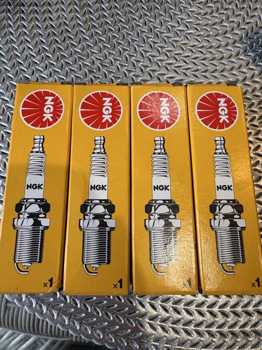 Продам автомобильные свечи NGK BP6ES