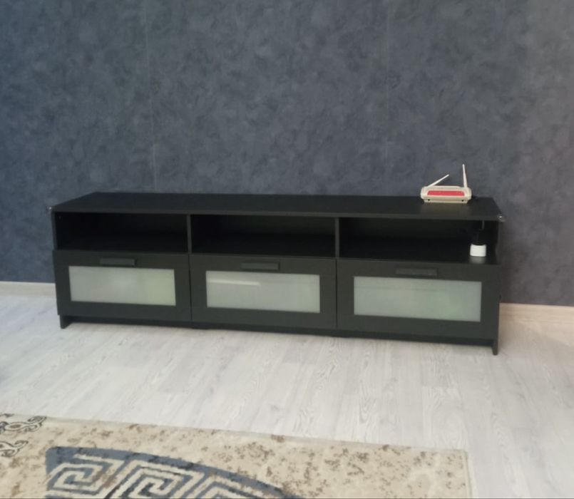 Продам тумбу под ТВ