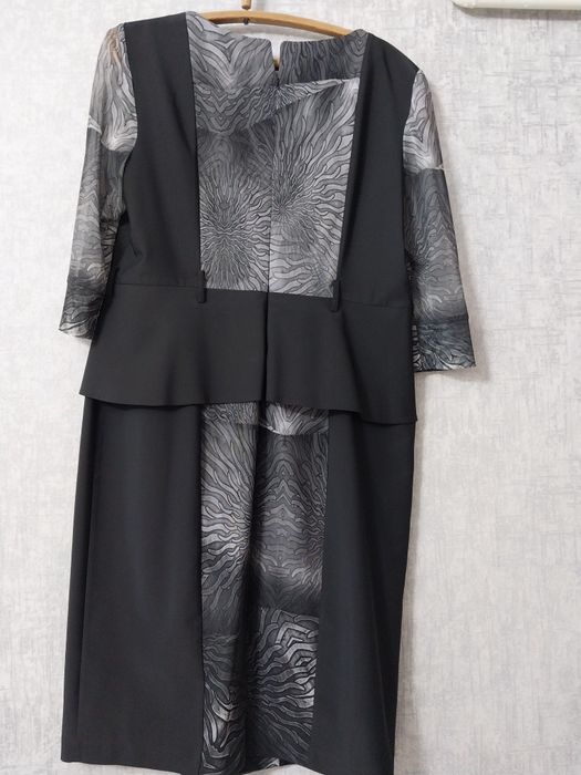 Платье женское,серое.