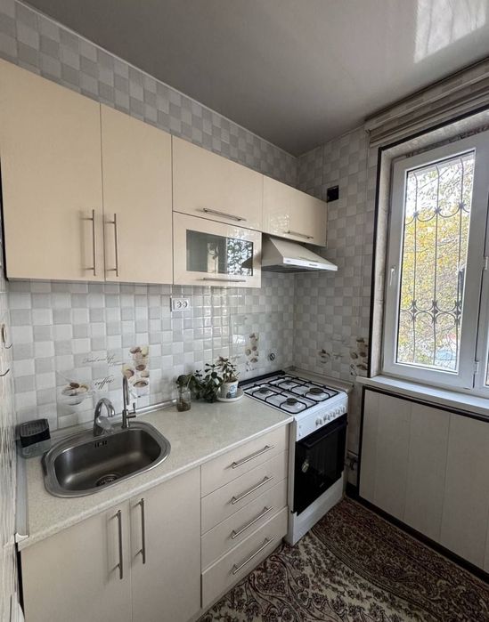 Срочно Продаётся Кушбеги 2/2/5 ремонт хороший локации топ !