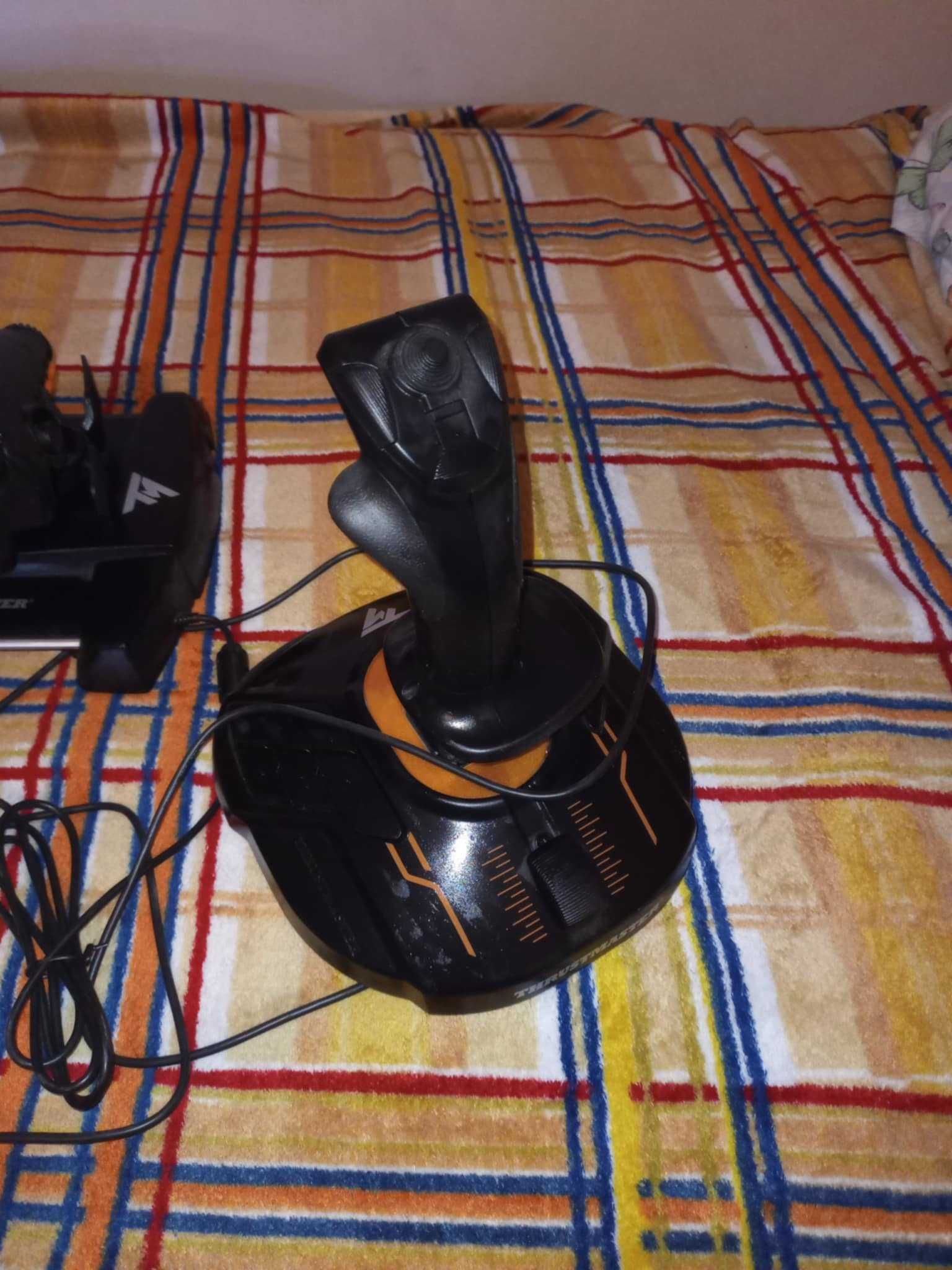 Контролер Thrustmaster T.16000M FCS HOTAS (Joystick,Throttle) за PC