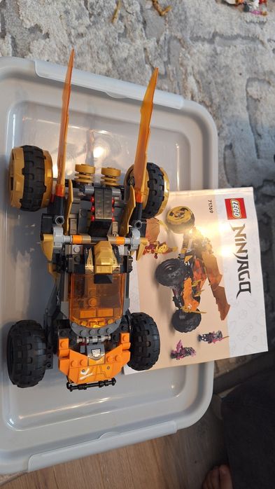 Lego Ninjago 71769 - Masina dragon a lui Cole