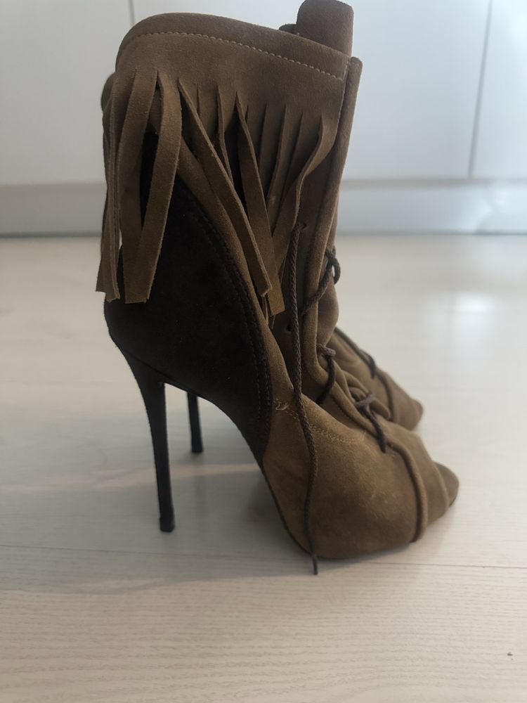 Велурени ботуши  с ресни на Giuseppe  Zanotti