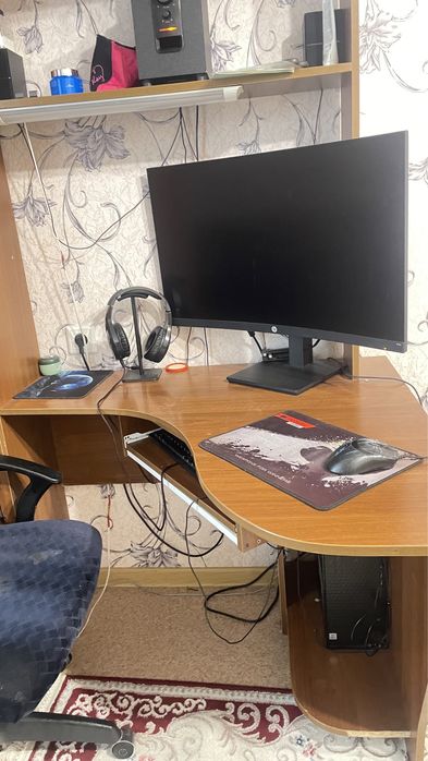 Компьютерный стол