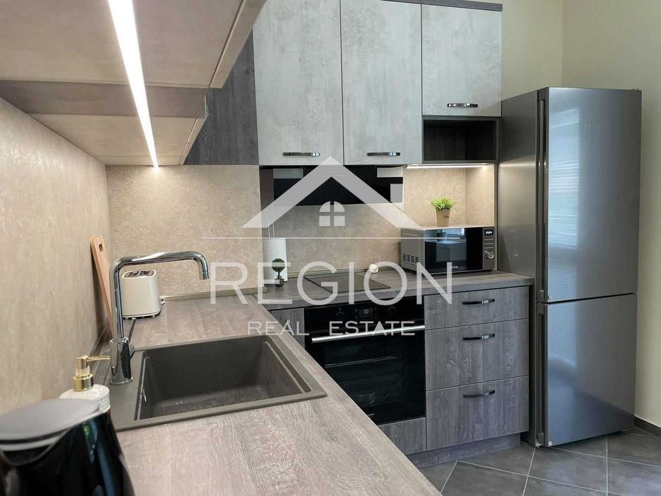 Дава се под наем Тристаен апартамент в Варна, Център - 100 кв.м за 800 € - Снимка #1