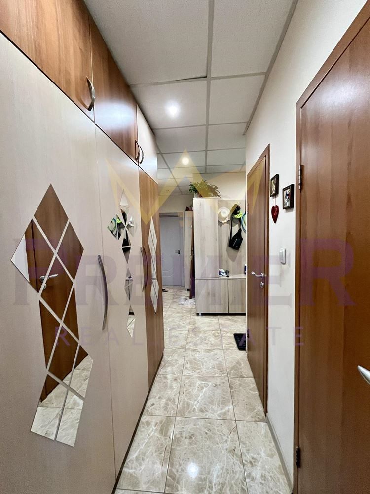 Продава се Тристаен апартамент в Добрич, Център - 87 кв.м за 1035 €/кв.м - Снимка #7