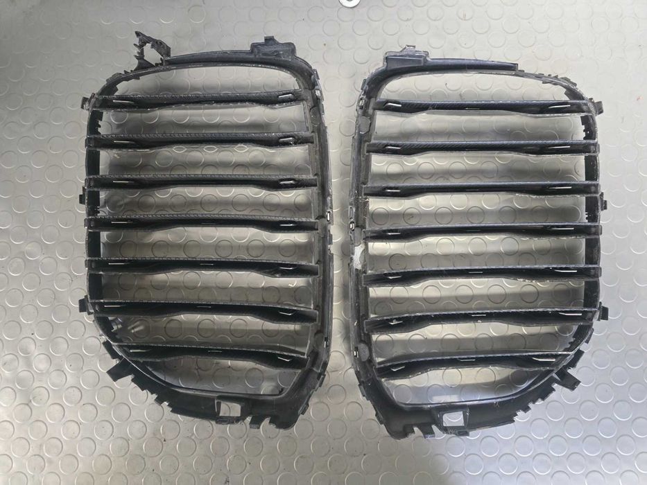 Оригинална решетка "Бъбреци" за BMW X5 G05