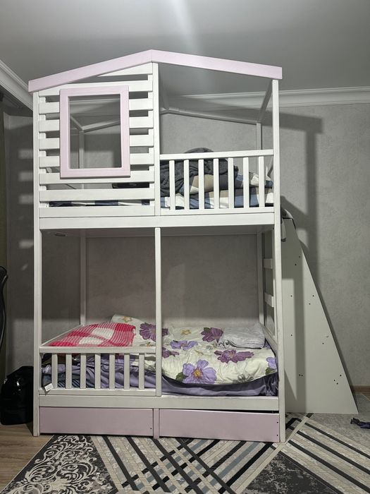 Двухярусная кровать